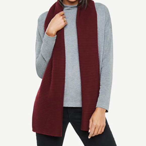 NWT-ONE SIZE- Ann Taylor Cashmere Ribbed Scarf
